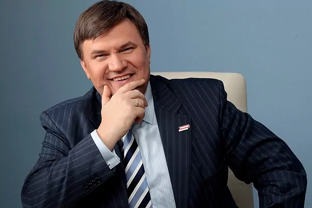 На данный момент предприятием руководит Попов Дмитрий Владимирович. Он исполняет обязанности генерального директора.